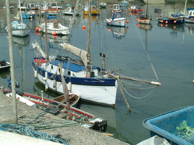 Boats in Porthleven inner harbour. 25 May 2003.